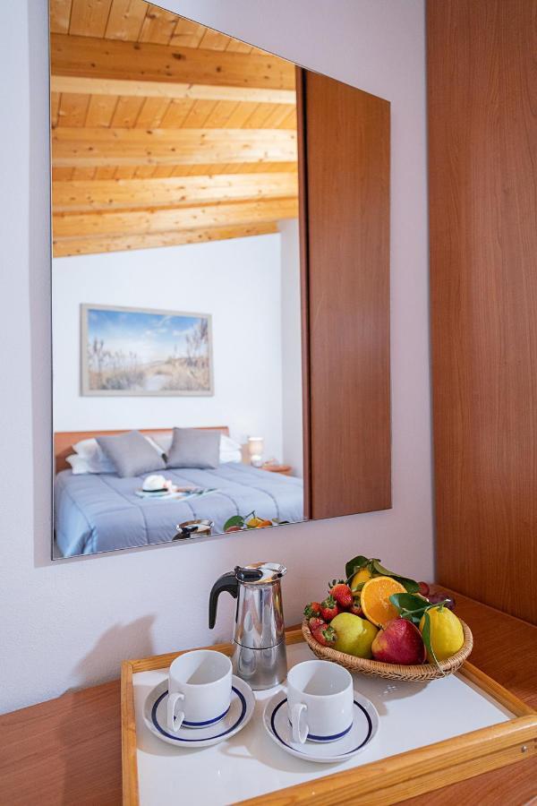 Apartment L'Archetto And Villetta Gruber - Regarda Travel Lazise Eksteriør billede