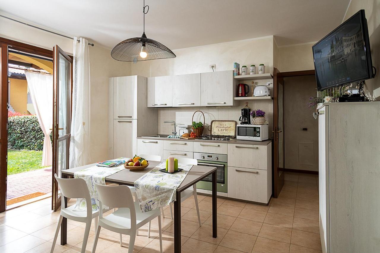 Apartment L'Archetto And Villetta Gruber - Regarda Travel Lazise Eksteriør billede