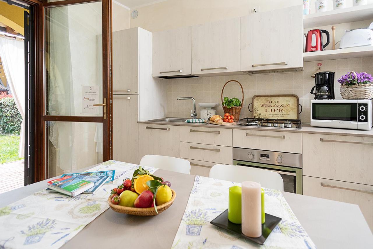 Apartment L'Archetto And Villetta Gruber - Regarda Travel Lazise Eksteriør billede